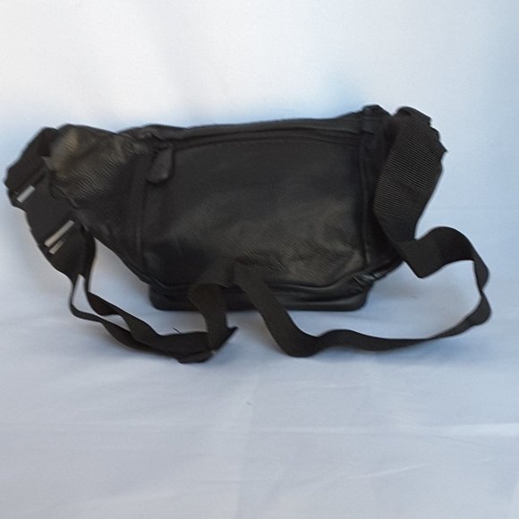 FAUX LEATHER FANNIE PACKS - Picture 3 of 6